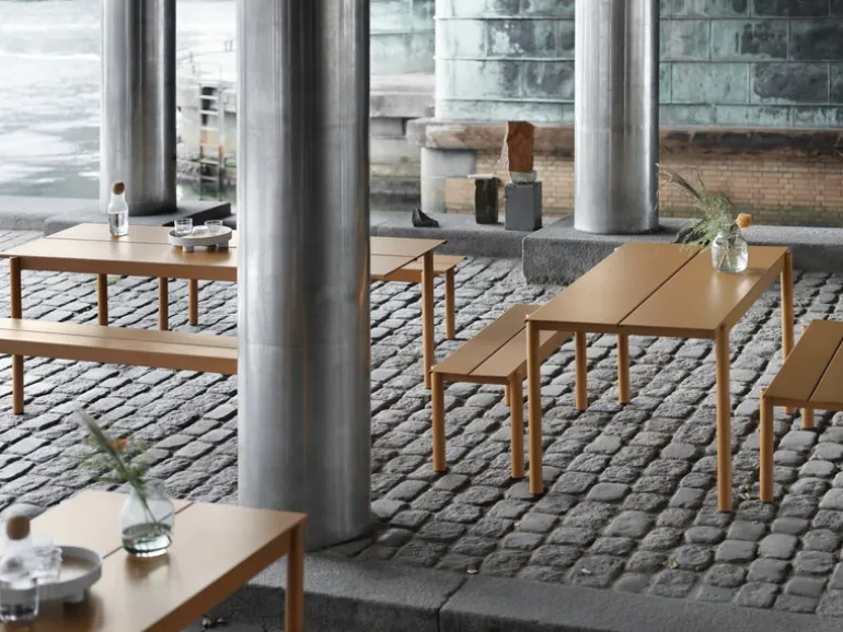 Muuto Linear Steel table 200 x 75 cm, burnt orange