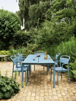 Muuto Linear Steel table, 140 x 75 cm, pale blue