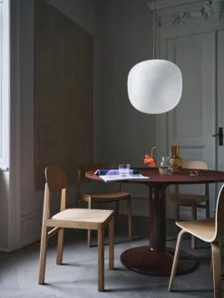 Muuto Midst table, 120 cm, dark red linoleum - dark red