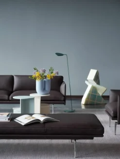 Muuto Outline daybed, cognac leather - black