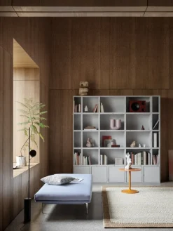 Muuto Outline daybed, cognac leather - black