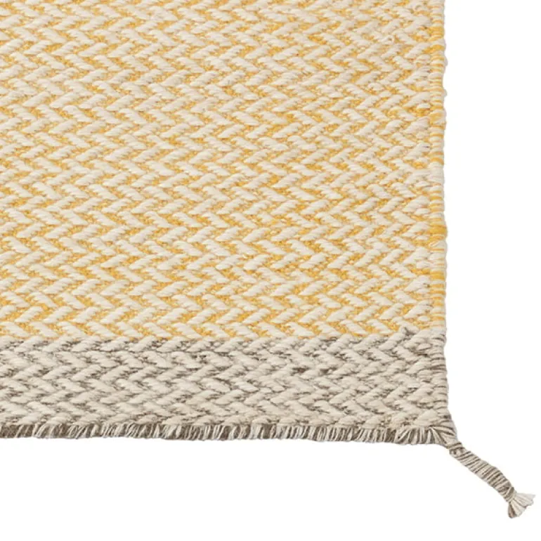 Muuto Ply rug, yellow