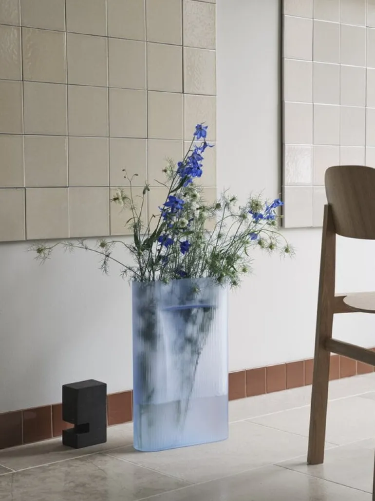 Muuto Ridge vase, 48,5 cm, light blue frosted glass