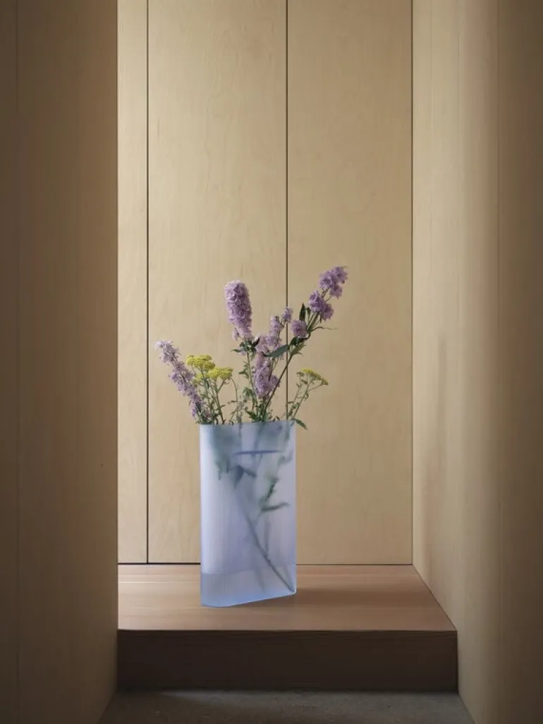 Muuto Ridge vase, 48,5 cm, light blue frosted glass