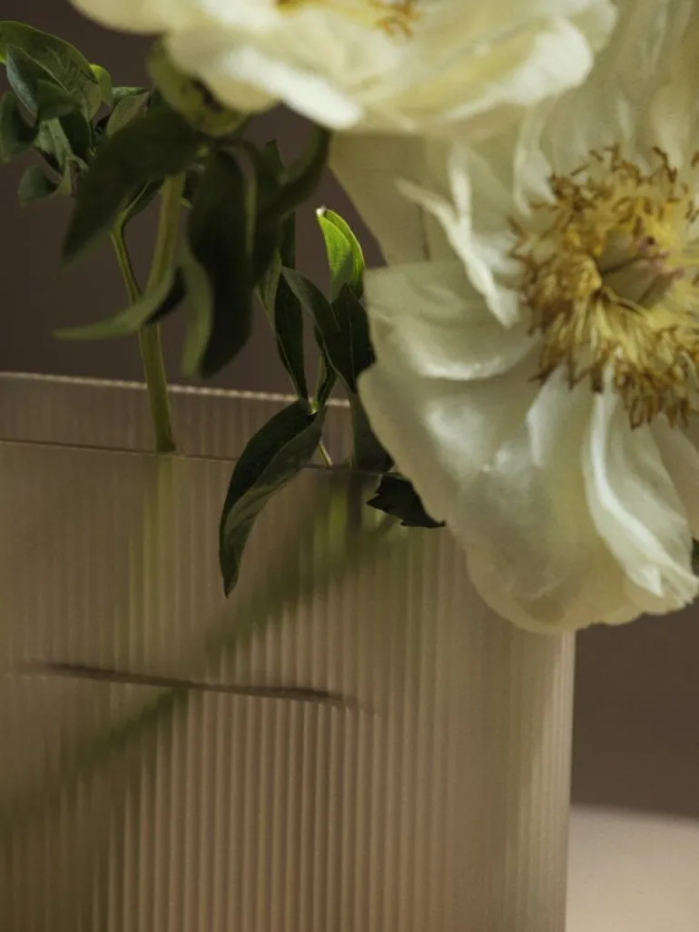 Muuto Ridge vase, 35 cm, taupe frosted glass