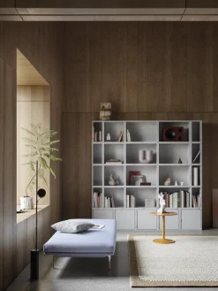 Muuto Stacked 2.0 shelf module w/ door, medium, light grey