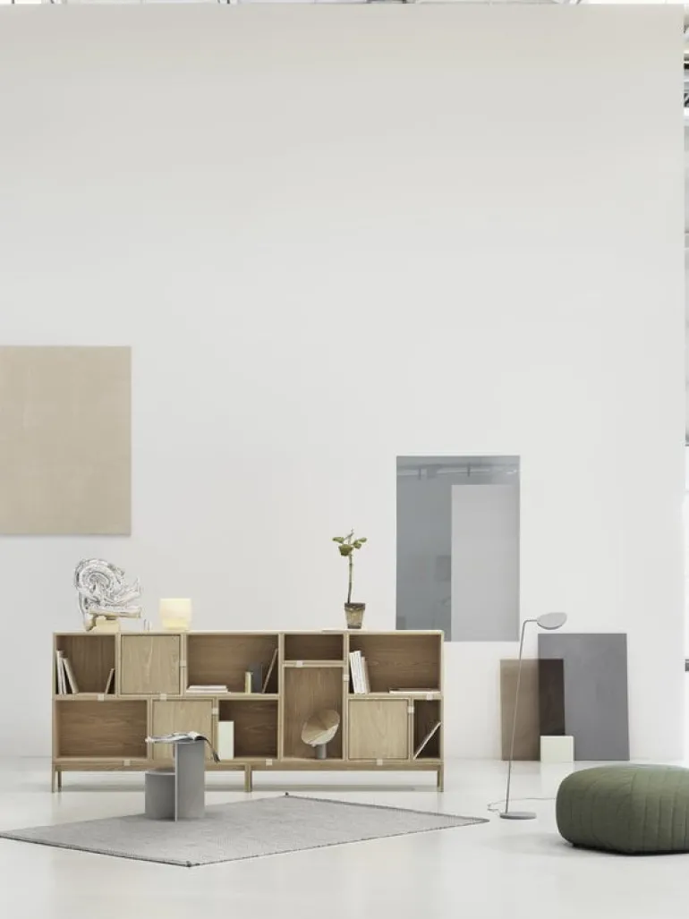 Muuto Stacked shelf module with door, medium, oak