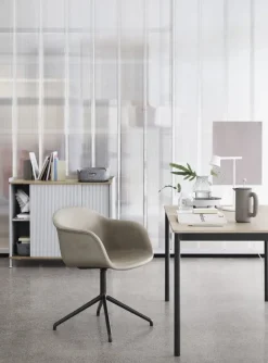 Muuto Tip table lamp, white