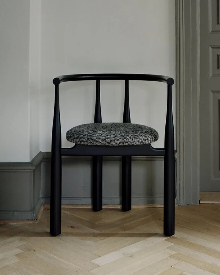 New Works Bukowski chair, black - Pur Lin 080