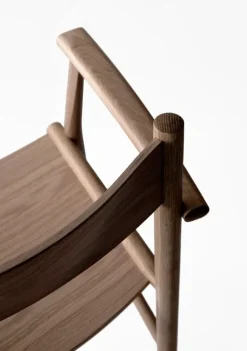 Nikari Akademia Armrest chair, lacquered smoked oak
