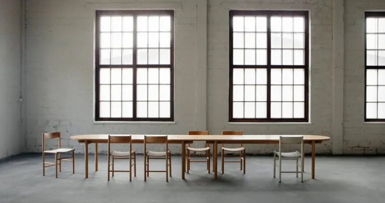 Nikari Akademia chair, light oak