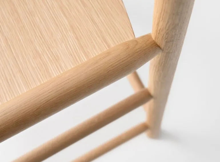 Nikari Akademia High bar chair, 65 cm, lacquered oak