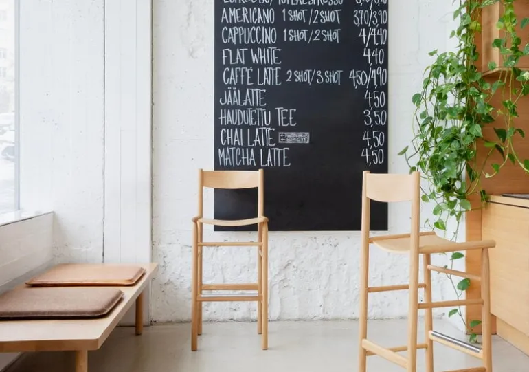 Nikari Akademia High bar chair, 65 cm, lacquered oak