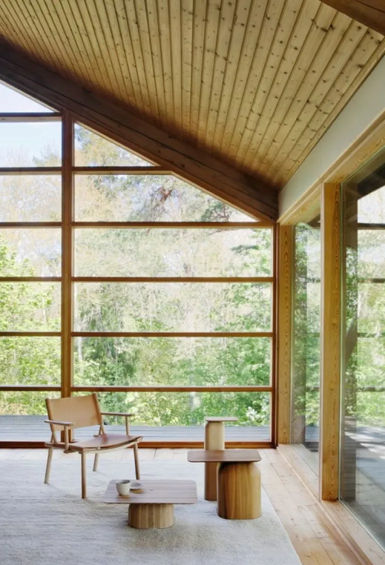 Nikari April table, low, ash