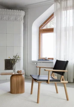 Nikari December Lounge chair with armrests, oak - black leather