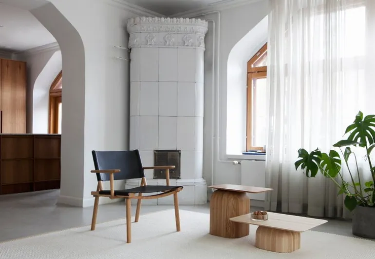 Nikari December Lounge chair w.armrests, smoked oak-black leather