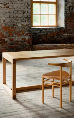 Nikari Frame table, oak