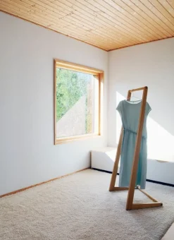 Nikari Skandinavia small coat rack, oak