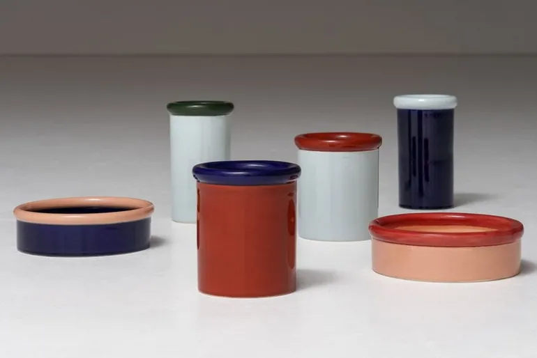 Nine Rod bowl, 7 x 23,3 cm, red - coral