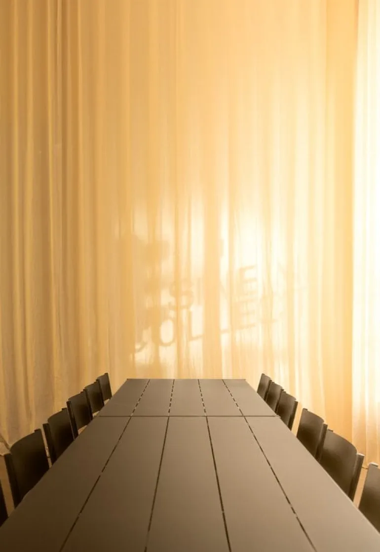 Nine Sine dining table, 189 x 94,5 cm, grey