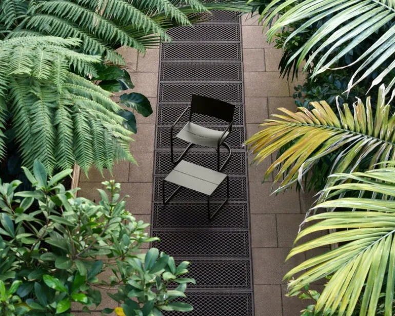 Nine Sine lounge chair, dark green