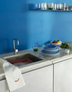 Normann Copenhagen Cosmic glass plate, 21 cm, blue