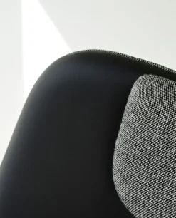 Normann Copenhagen Drape lounge chair, headr., black leather- Hallingdal 166- black