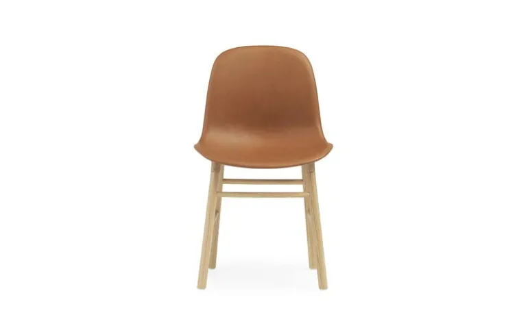 Normann Copenhagen Form chair, oak - brandy leather Ultra