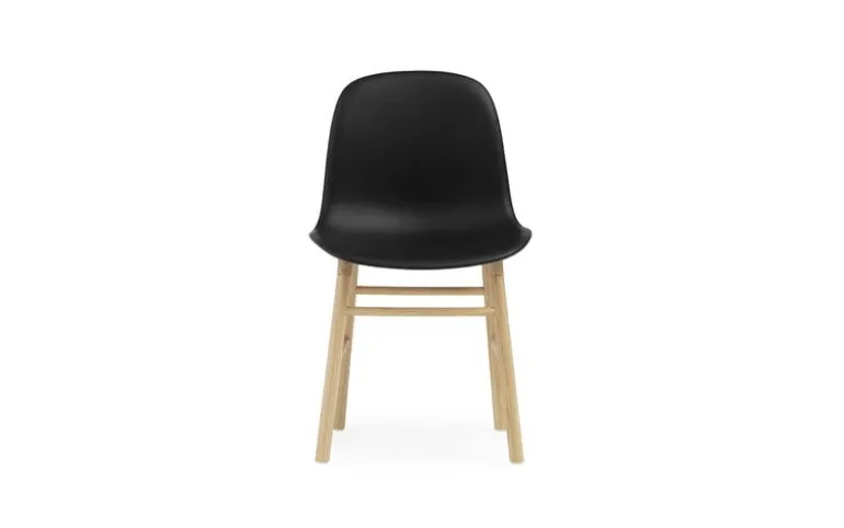 Normann Copenhagen Form chair, oak - black leather Ultra