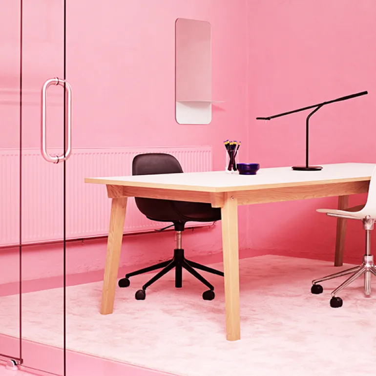 Normann Copenhagen Form Swivel 5W Gaslift chair, black