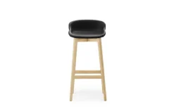 Normann Copenhagen Hyg bar stool 75 cm, oak - black leather Ultra