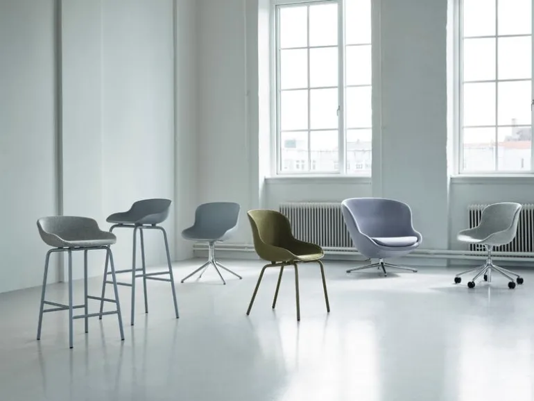 Normann Copenhagen Hyg chair with 5 wheels, swivel, aluminium - Main Line Flax 20