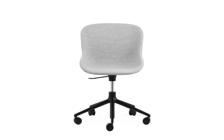 Normann Copenhagen Hyg chair with 5 wheels, swivel, black - Synergy 16