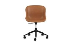 Normann Copenhagen Hyg chair with 5 wheels, swivel, black - brandy leather Ultra