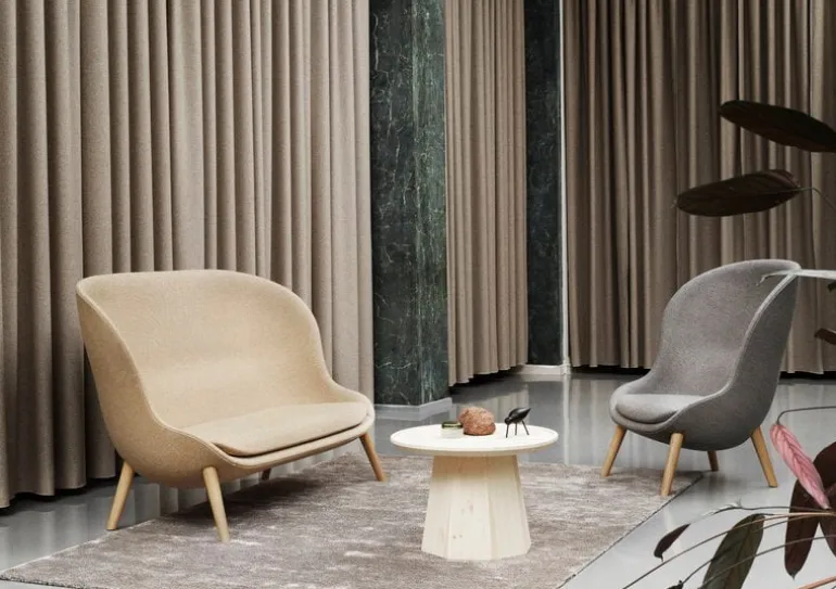 Normann Copenhagen Hyg lounge chair, high, oak - Main Line Flax 26