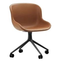 Normann Copenhagen Hyg Swivel chair 4 wheels, black - brandy Ultra leather