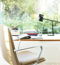 Normann Copenhagen Off chair with 5 wheels, armrests, alu. - brown leather Ultra