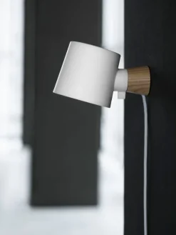 Normann Copenhagen Rise wall lamp, white