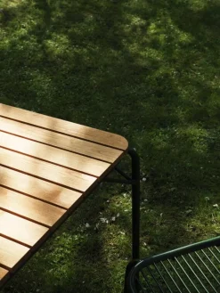 Normann Copenhagen Vig dining table, 90 x 80 cm, Robinia wood - dark green