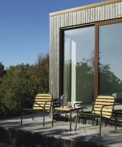 Normann Copenhagen Vig lounge chair, Robinia wood - dark green