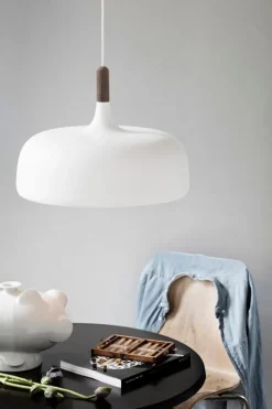 Northern Acorn pendant, white matt