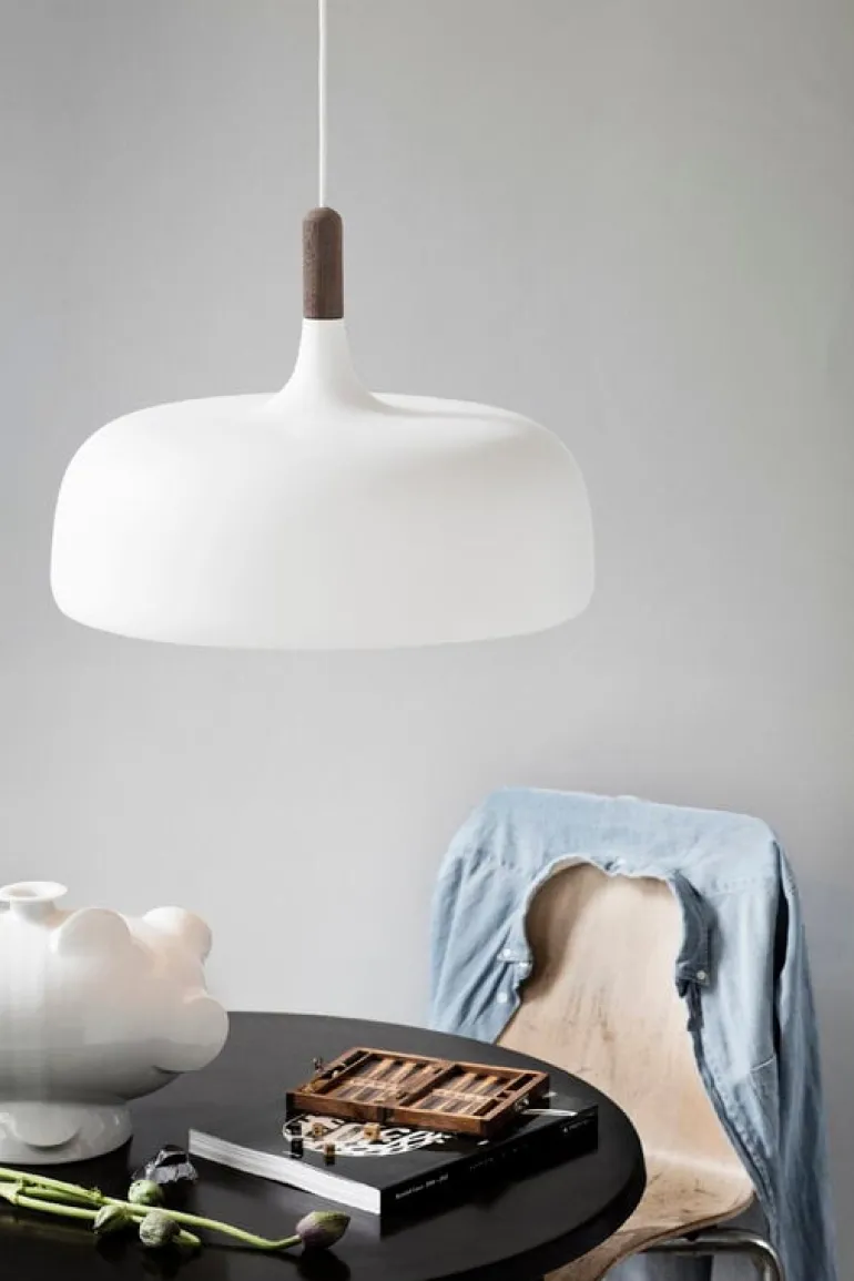 Northern Acorn pendant, white matt