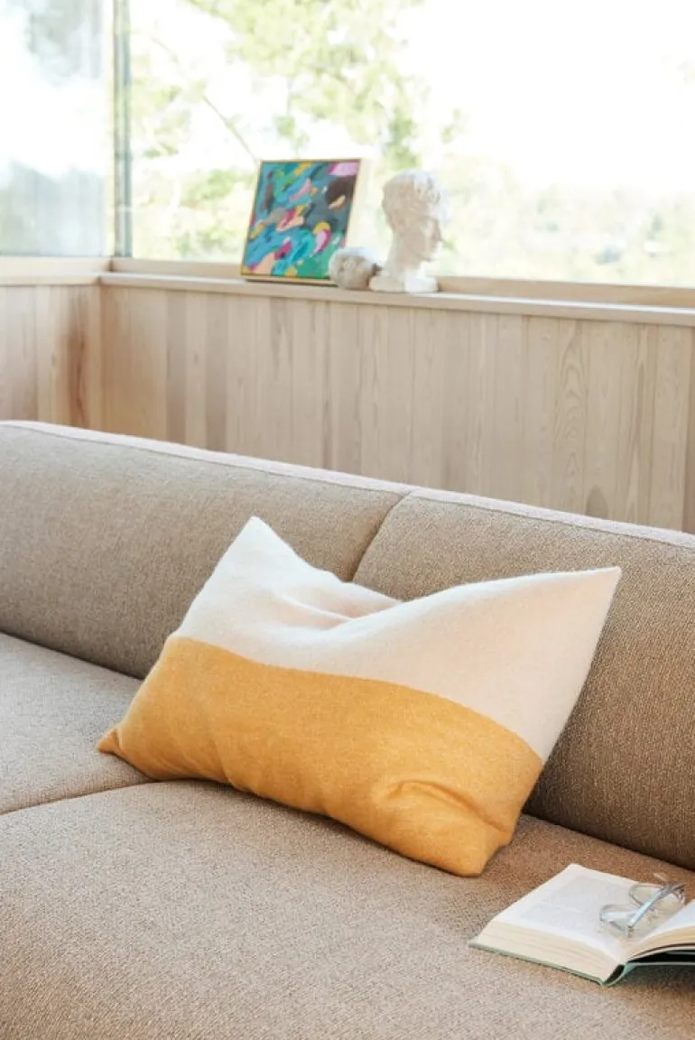 Northern Echo cushion cover, 40 x 60 cm, horizontal yellow