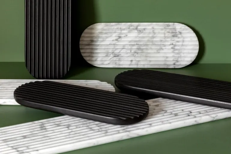 Northern Podium board, 40 cm, mixed white marble