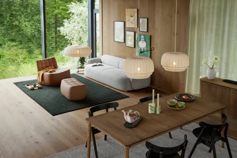 Northern Tradition pendant, large, oval, white