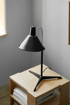 NUAD Arcon table lamp, black