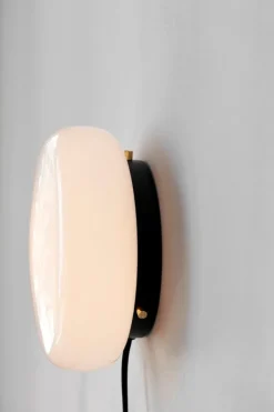 NUAD Opa wall lamp, opal