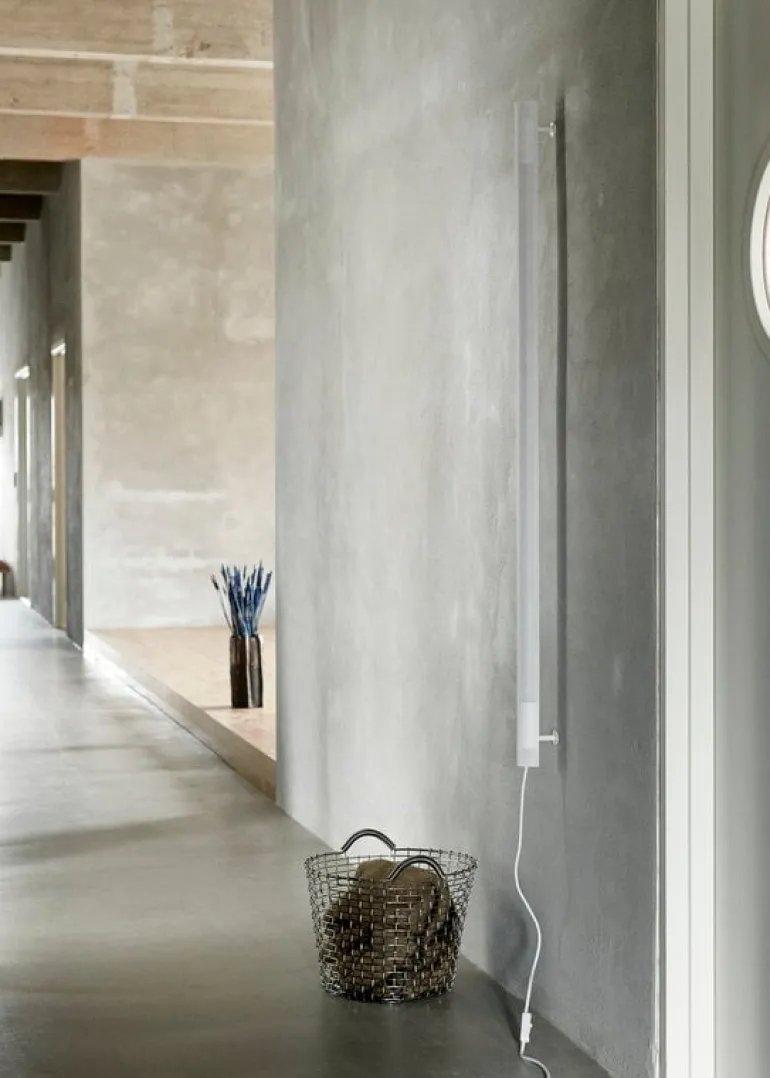 NUAD Radent wall lamp 135 cm, white