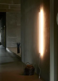 NUAD Radent wall lamp 135 cm, white