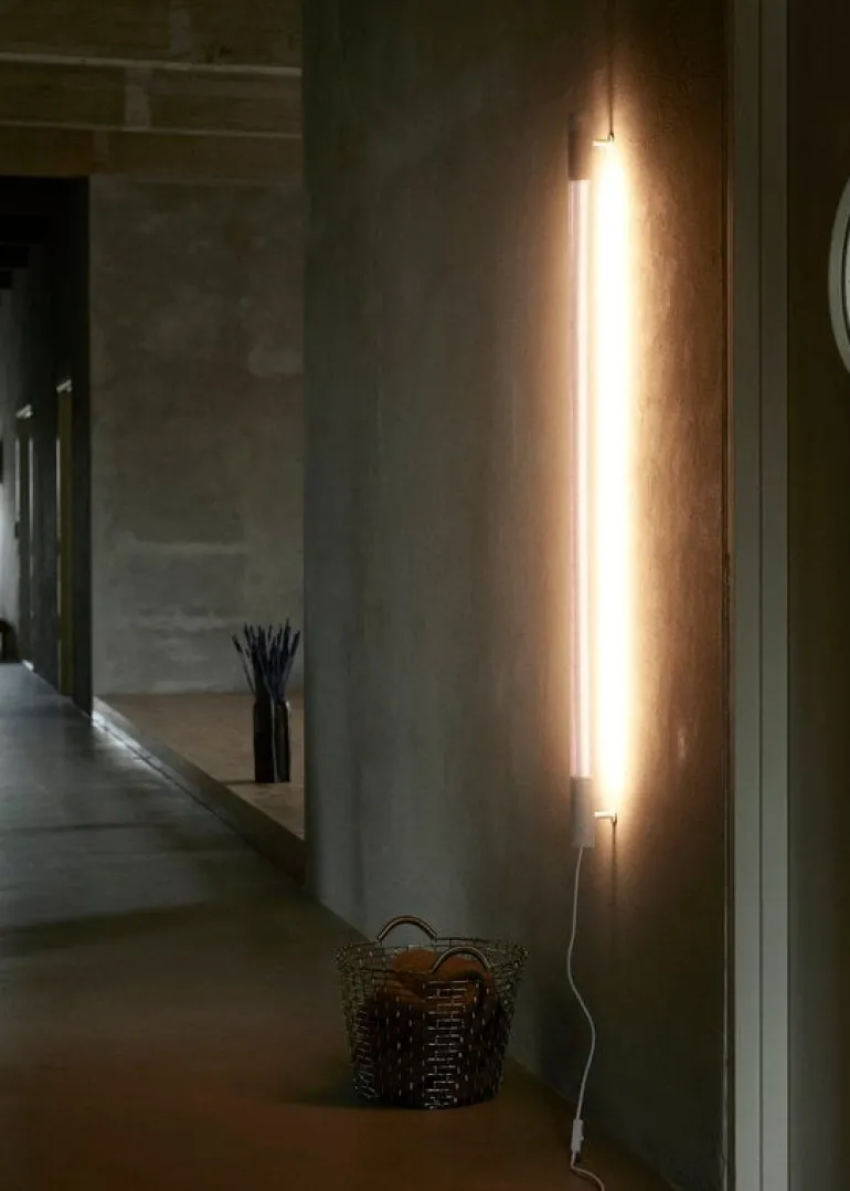 NUAD Radent wall lamp 135 cm, white